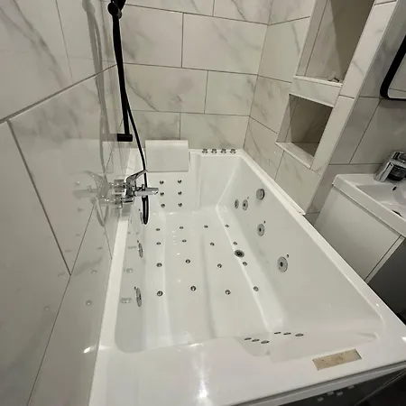 Jaccuzzi A 2 Min Davignon Lejlighed