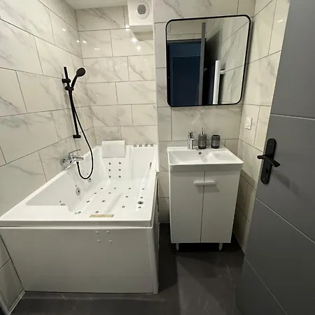 Jaccuzzi A 2 Min Davignon Les Angles (Gard)