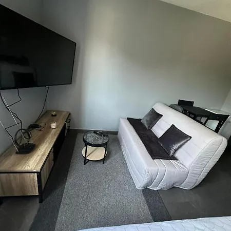 Jaccuzzi A 2 Min Davignon Apartment *