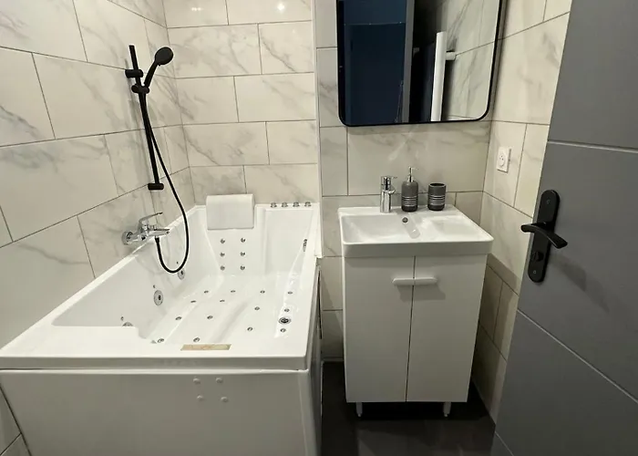 Jaccuzzi A 2 Min Davignon Les Angles (Gard)